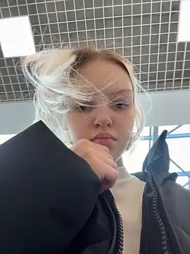 ashleymur (F teen) - masturbation for 10 minutes