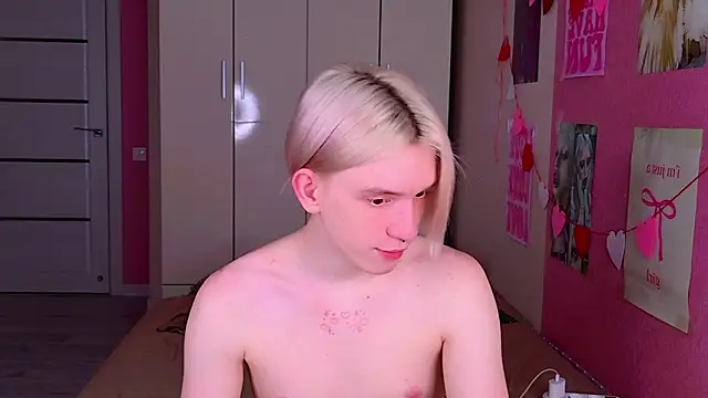 ron_vilss (M twink) - Good day