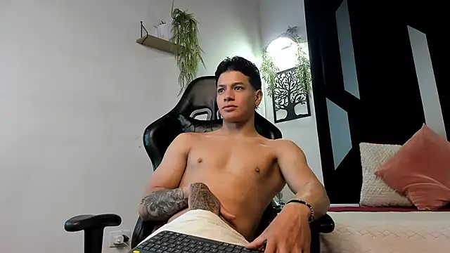 tonypetrovjs (M twink) - cummmm