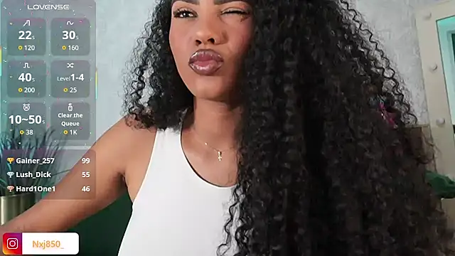 HOTBLACKANDWHITE2 webcam