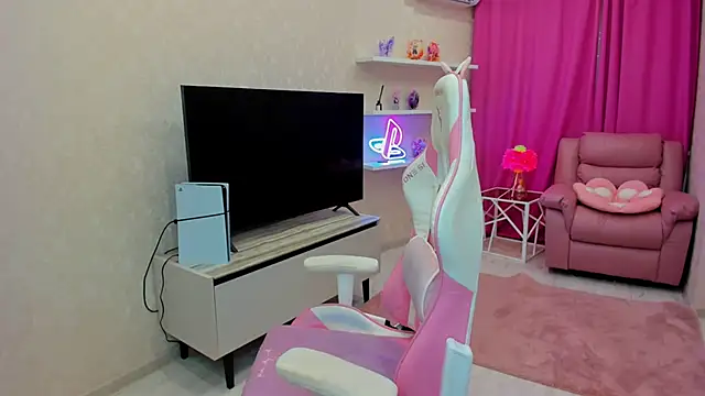 redlipse - RedLipse's free webcam - UK Sex Cams