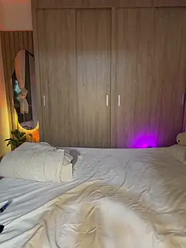 Webcam Model (Karyrios)  is live.Free join now!