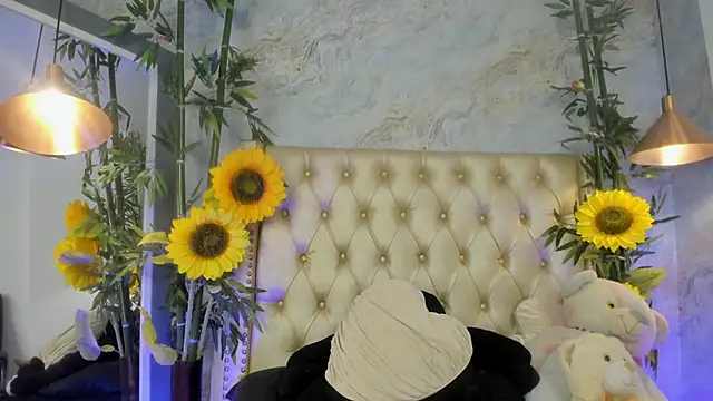 littleejaz - LittleeJaz's free webcam - UK Sex Cams