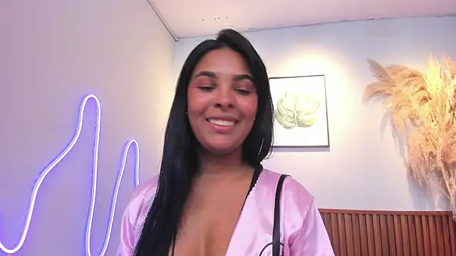 miaroggerss - MIAROGGERSS's free webcam - UK Sex Cams