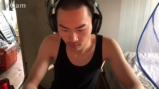 dyjdddttj - Dyjdddttj's free webcam - UK Sex Cams