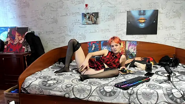 kagamitayga - KagamiTayga's free webcam - UK Sex Cams