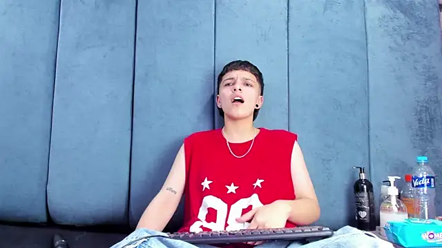 megan_thompson_ - Megan_Thompson_'s free webcam - UK Sex Cams