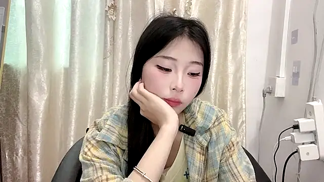 yiyibaby2026 - Yiyibaby2026's free webcam - UK Sex Cams