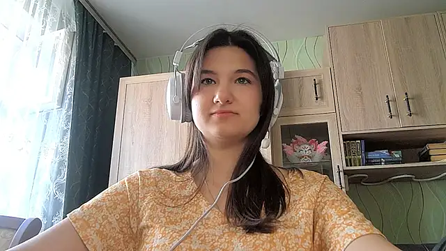 mirydeni - MiryDeni's free webcam - UK Sex Cams