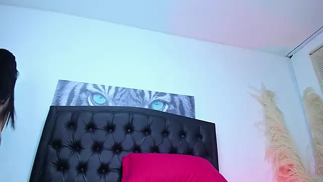 scarlet_hiit - Scarlet_Hiit's free webcam - UK Sex Cams