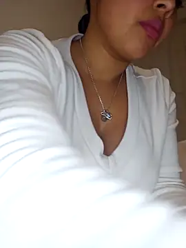 Webcam Model (Angelmoon04)  is live.Free join now!