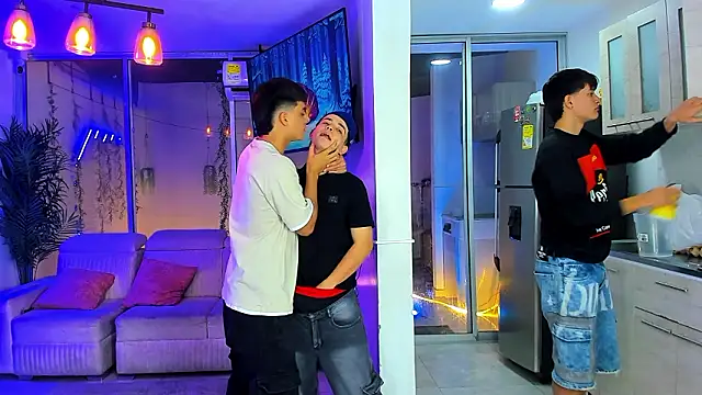 Houseofwarrios webcam