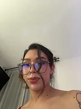 Samantha_Bernardo webcam