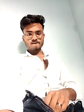 sdgjjkkmm's live cam