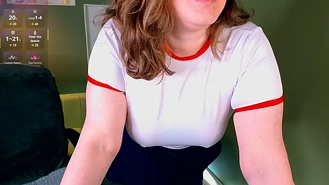 mystikarolina - MystiKarolina's free webcam - UK Sex Cams