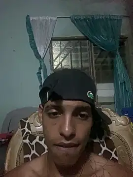 aleexxx_2005 - Aleexxx_2005's free webcam - UK Sex Cams