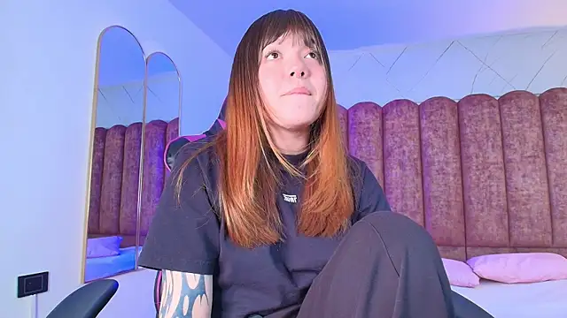 fluffy_bubble21 (F teen) - Doggy close-up 20s