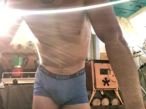 pepitto-bambino (M young) - Grosse éjaculation