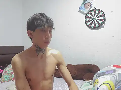 trevordonson_milf (M young) - cum on body and hot ass 🥰😍