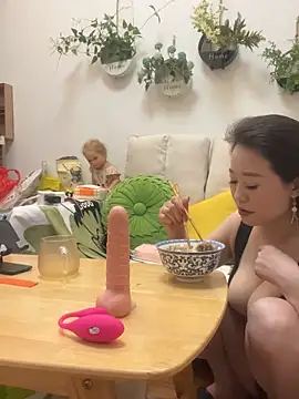美女zhhmm在线直播