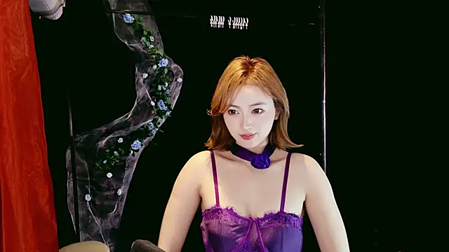 Lady-Mia777 live sex cam