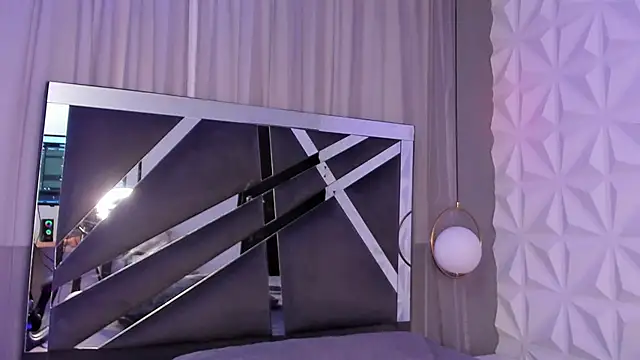 tinaqueen_noa live sex cam