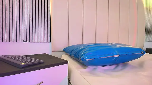 lian_cameron (M twink) - delicious cum