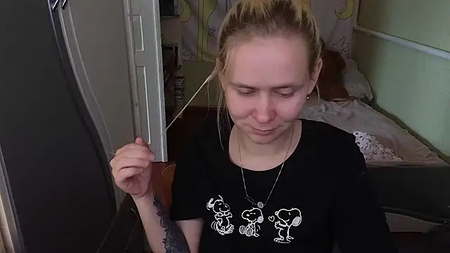 riley_roo - Riley_Roo's free webcam