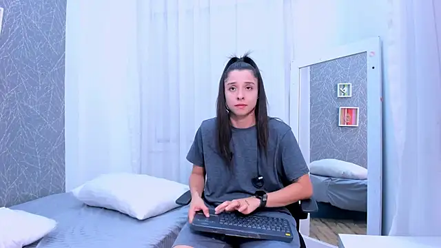 viictoriiasaenz - ViictoriiaSaenz's free webcam - UK Sex Cams