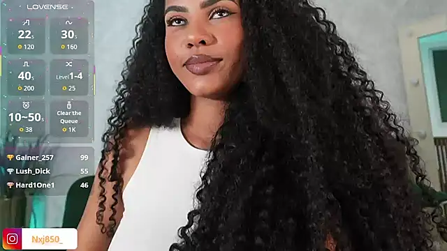 HOTBLACKANDWHITE2 webcam