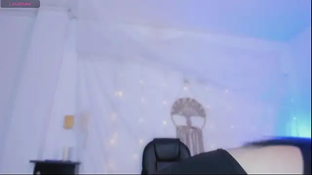 ginni_charlotte (F young) - SPREAD ASSHIOOLE CLOSE UP