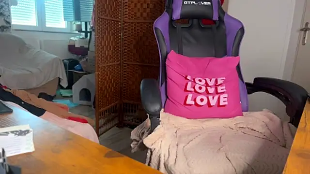 Caliiie-of live sex cam