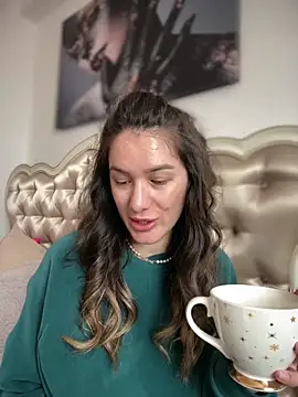 hotxmom_ (F young) - boobs out