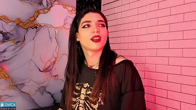 MaeveKuro live sex cam