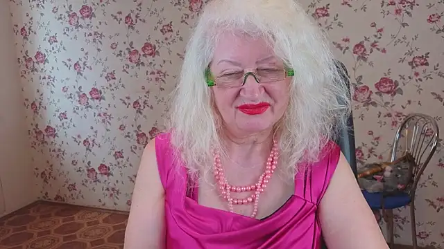 maya_mayflower - Maya_Mayflower's free webcam - UK Sex Cams