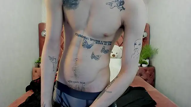 clarkbev (M twink) - Full naked + oil flex💕next -> CumShow💕
