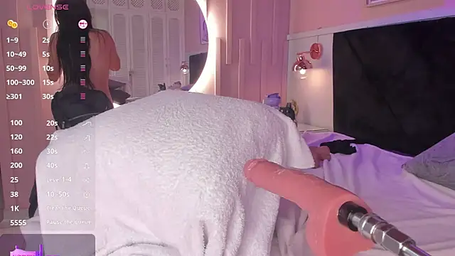 lux_bitchx - Lux_bitchx's free webcam - UK Sex Cams