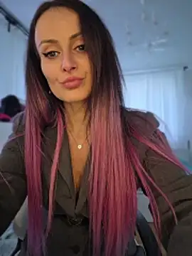 AnnaMaria- live sex cam