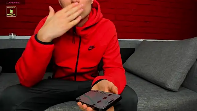 kyle_baker (M young) - Buzz My Ass Untill I Cum :)