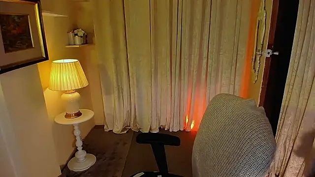 DIVORCED_MS_VALERIA webcam