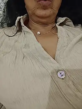 Live sex cam of NakedMILFx