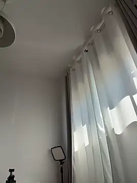 bellagiaxx - BellaGiaxx's free webcam - UK Sex Cams