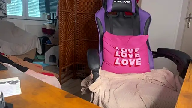 Caliiie-of live sex cam