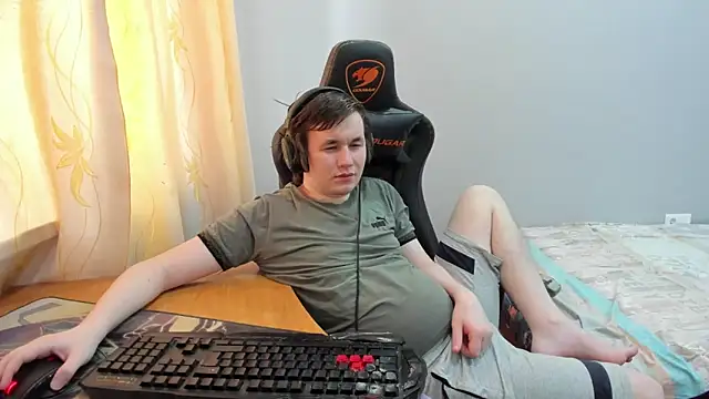 iliaskrislove - Iliaskrislove's free webcam - UK Sex Cams