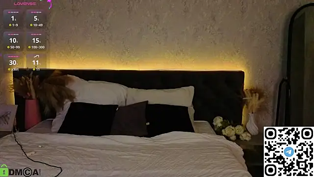 michelle_blond - Michelle_Blond's free webcam