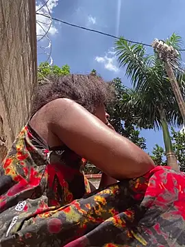 Webcam Model (Dellah27)  is live.Free join now!