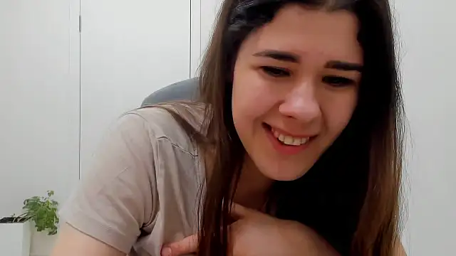 joannia - Joannia's free webcam - UK Sex Cams