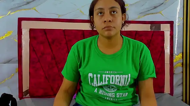 tiana_hots - Tiana_hots's free webcam