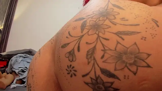 selene_red_ - Selene_red_'s free webcam - UK Sex Cams