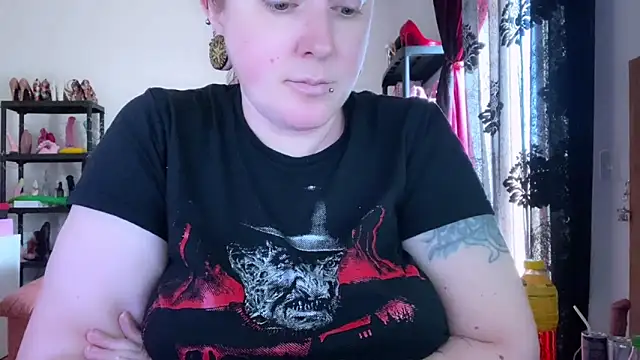 kisicaxx (F milf) - worship me